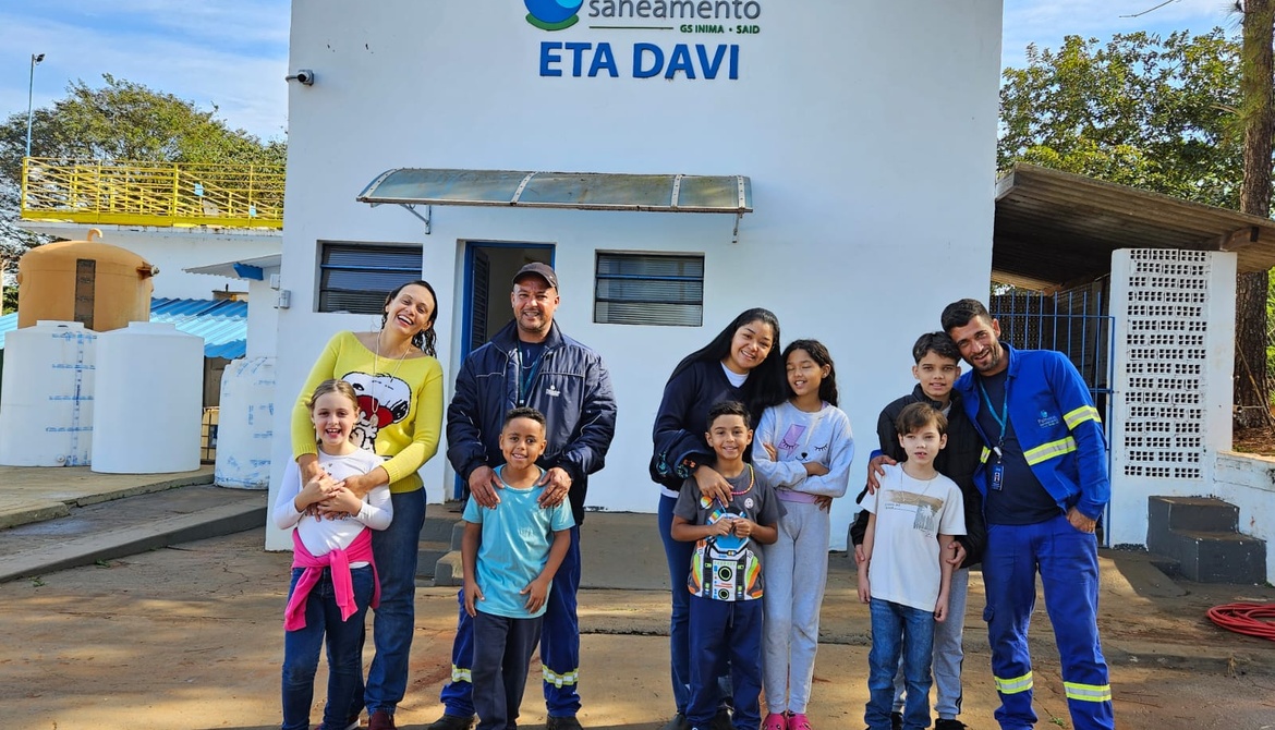 PEQUENOS VISITANTES, GRANDES LIÇÕES: FILHOS DE COLABORADORES VIVEM MANHÃ SUSTENTÁVEL NA PALMEIRAS SANEAMENTO